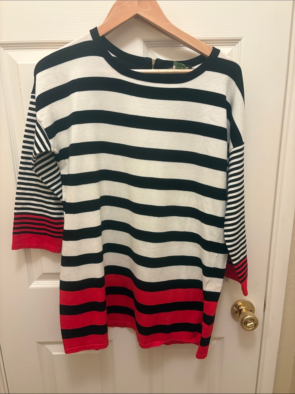 Cable & Gauge Black, White & Red Striped Scoop Neck Sweater